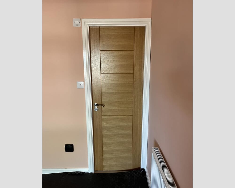 2032 x 813 x 35mm (32") Modern 7 Panel Oak - Prefinished Internal Doors